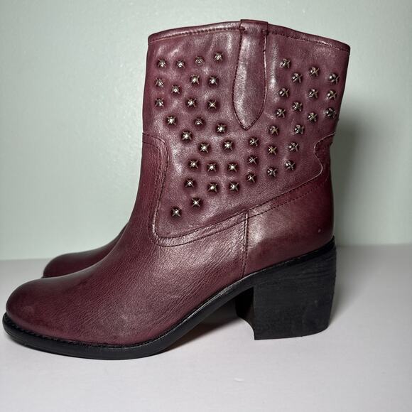 Donald J Pliner Boots Size 9 Baila Ankle Boots Leather Block studded bootie - Picture 1 of 8